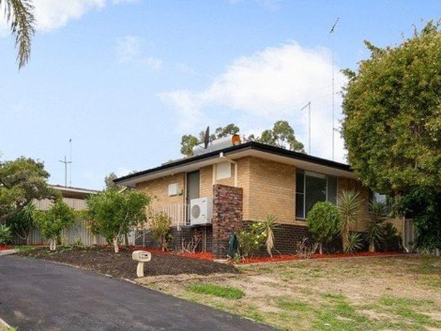 A STUNNING DUPLEX IN A STUNNING SUBURB!