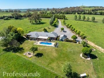 A Stunning Family Home on 100 Acres, Just 15 minutes From Orange