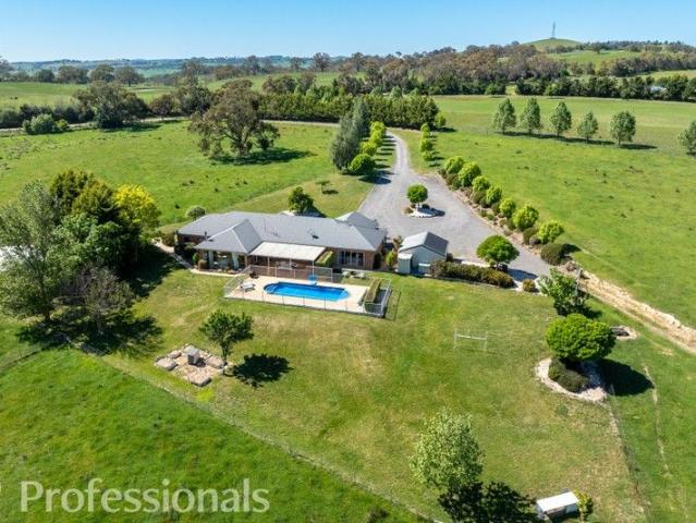 A Stunning Family Home on 100 Acres, Just 15 minutes From Orange