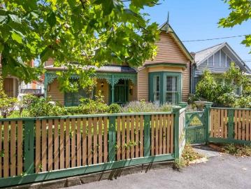 A Stunning Home in a Prestigious Tree Lined Street