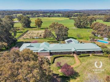 A stunning 20ha agricultural estate with Sandalwood, livestock and valley views