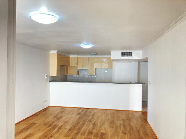 A stunning 2 bedroom apartment located in the heart of Sydney “Miramar Apartment”