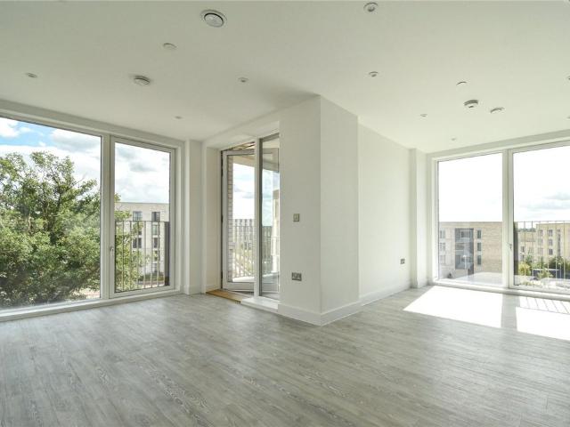 A stunning 2 bedroom apartment situated in this popular development just to the North West of Cambridge. Amtico flooring and under floor heating, Secure Parking Space. Unfurnished