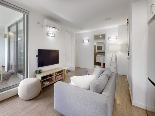 A stylish and convenient Carnegie lifestyle!