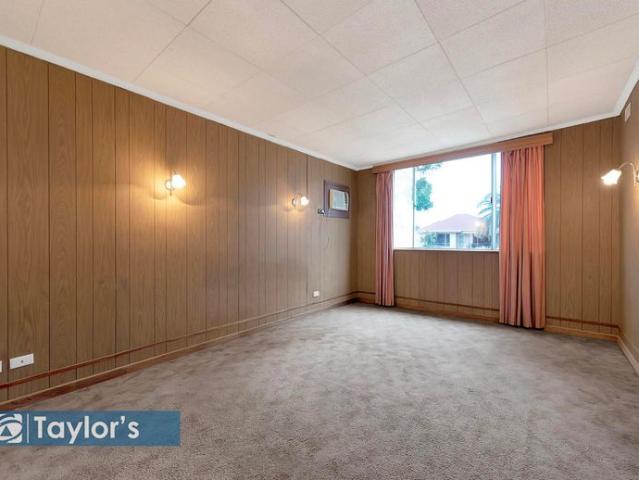 A STYLISH AND SPACIOUS ENTERTAINERS DREAM WITH CHARACTER AND COMFORT