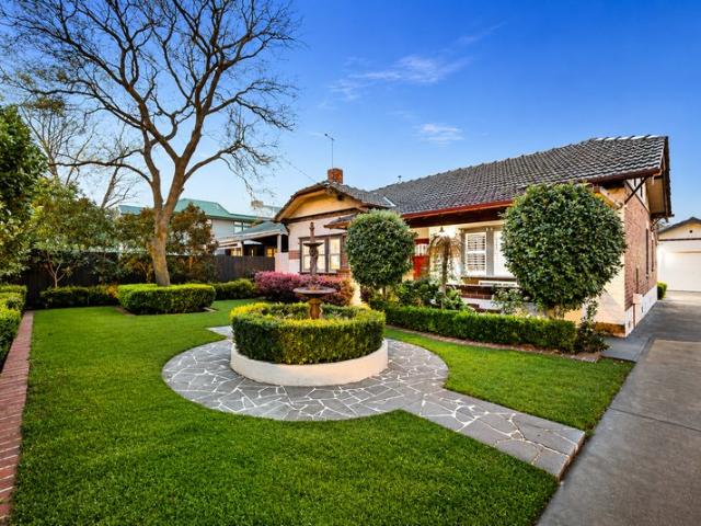 A Stylish Blend of Californian Charm & Contemporary Living