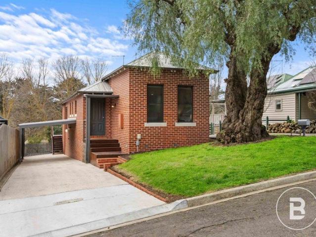 A STYLISH BUNINYONG HOME WITH LIFESTYLE AND LOCATION