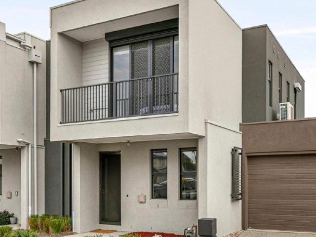 A Stylish Glenroy Home Made for Modern Living