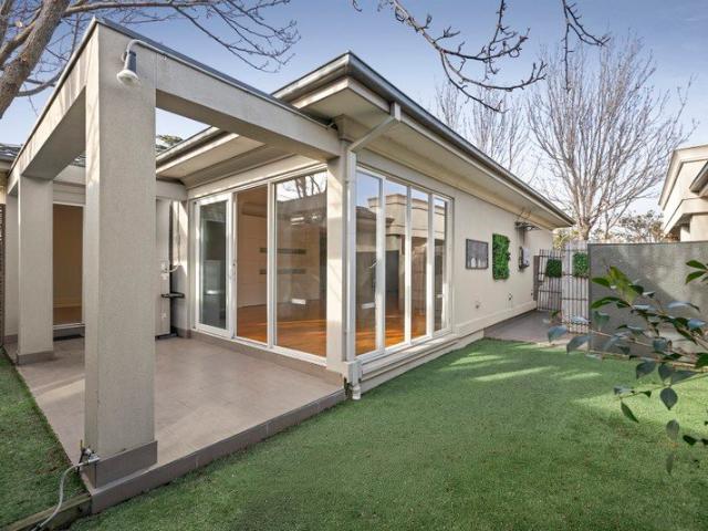 A Stylish Low Maintenance Lifestyle Awaits