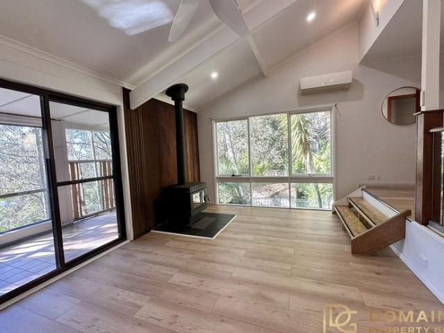 A Stylish Retreat in the Trees Access via Bayview Ave