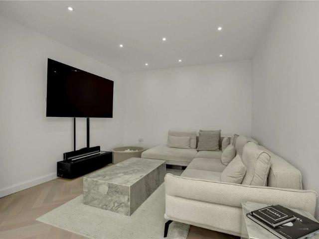 A stylish three bedroom semi detached home offering contemporary living accommodation, available furnished or unfurnished