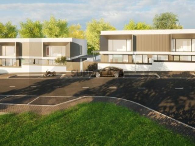 Moradia T4 Conforto e Elegância em Mafra