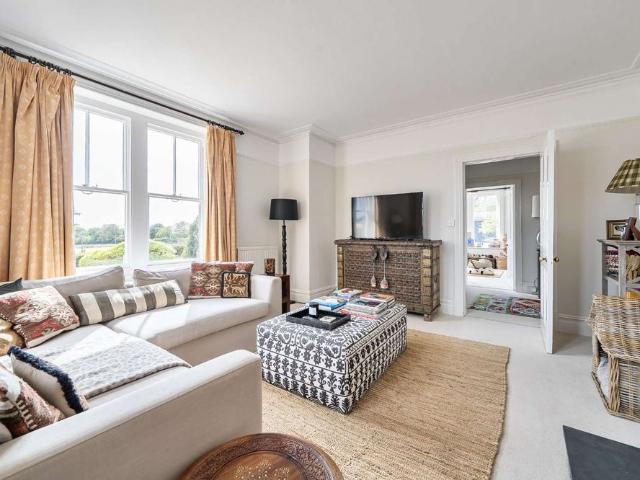 A substantial farm house in the sought after village of Micheldever Station