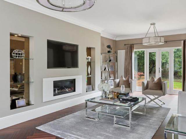 A Substantial Five Bedroom House in Oxshott