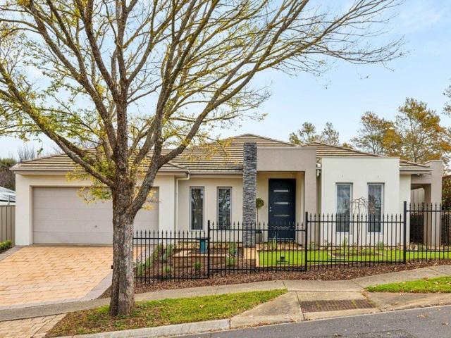 A Summit Estate Entertainer with Elite Statesman Homes Pedigree