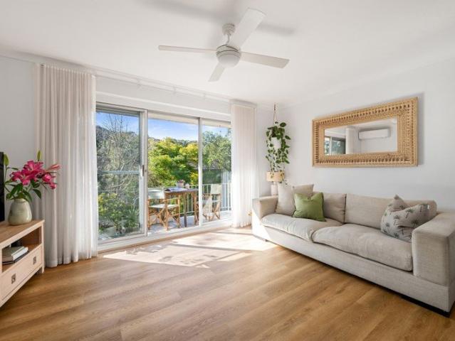 A Sunlit Sanctuary for the Newport Lifestyle