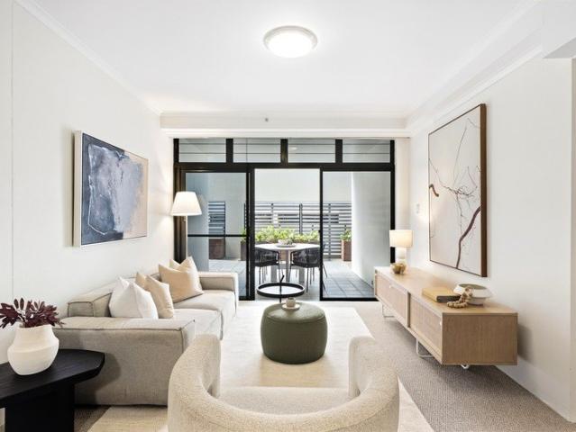 A Superb Entertainer With A Villa Like Layout