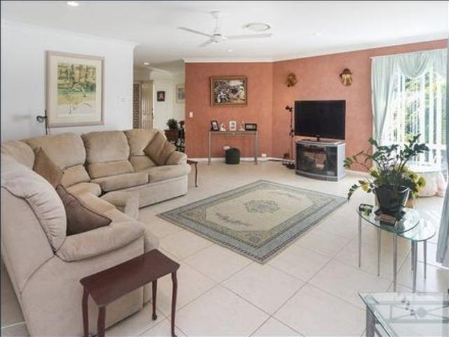 A SUPERB FAMILY HOME IN A PRIME LOCATION