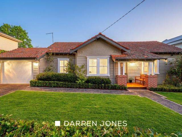 A Superb Family Sanctuary in a Coveted Ivanhoe Pocket