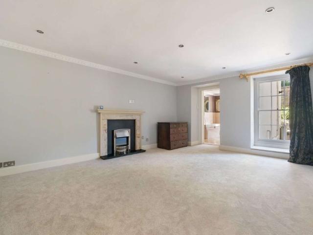 A superb garden maisonette with garage in this highly sought after location
