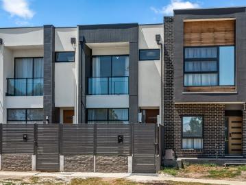 A Safe & Secure Contemporary Townhouse