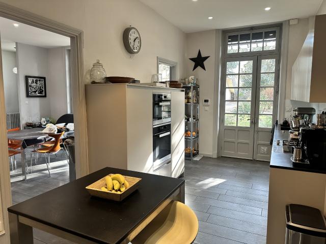 À Saint Chamond, maison de ville avec 1000 m2 terrain