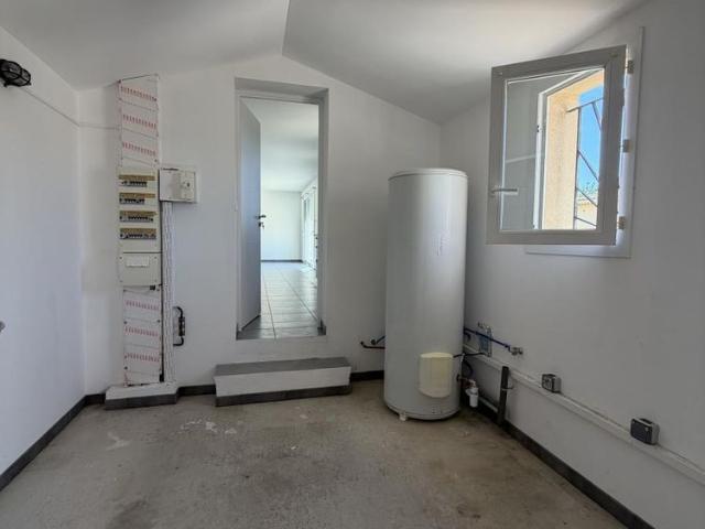 A SAINT JUST D ARDECHE, A LOUER VILLA DE PLAIN PIED 90 M²