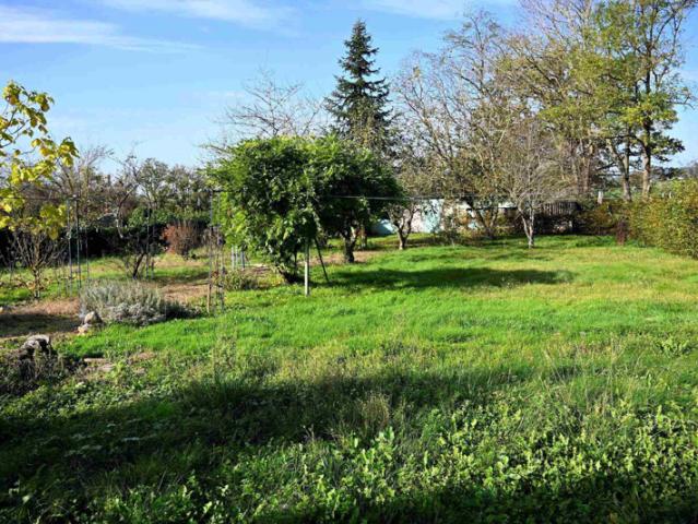 PRIX EN BAISSE ! Longère de plain pied et grand jardin au c