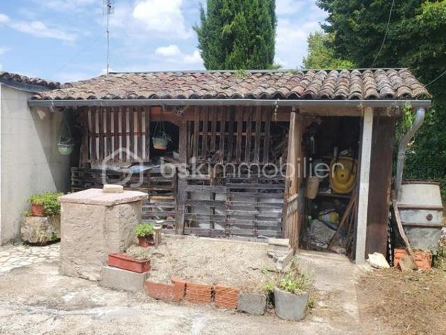 A SAISIR. A MI CHEMIN ENTRE MARMANDE ET BERGERAC, MAISON DE VLLE AVEC JARDIN ET GRAND GARAGE