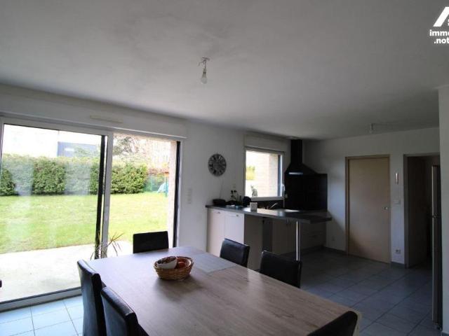 A Saisir à compter du 11 janvier 2026: Beau Pavillon individuel récent de 121 m² comprenant au.