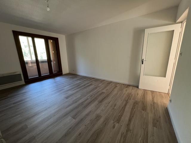 APPARTEMENT F3 AVEC ASCENSEUR CENTRE SAINT MICHEL DE MAURIENNE