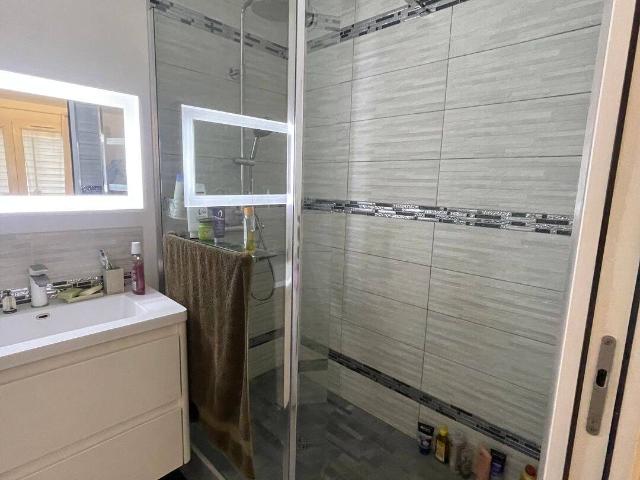 A saisir! Appartement meublé 2eme front de mer a Palavas les Flots. Idéal pour des étudiants tout équipé et bien situé. Disponible dès mi octobre !