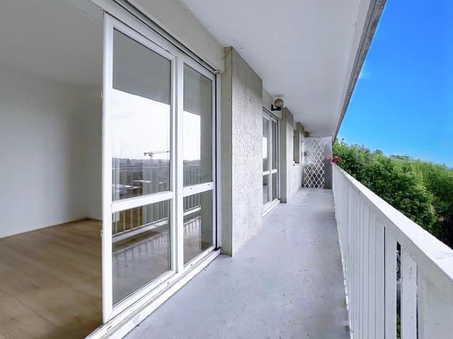 A saisir en vente FLASH ! F3 61 m² + cave + parking RER A Bry sur Marne