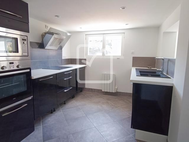 A SAISIR jolie maison ou vous poserez vos meubles