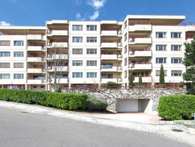 A saisir ! Magnifique appartement avec vue sur le lac !