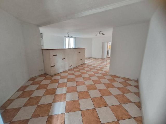 A SAISIR: Maison avec fort potentiel Tocane St Apre 104 m2