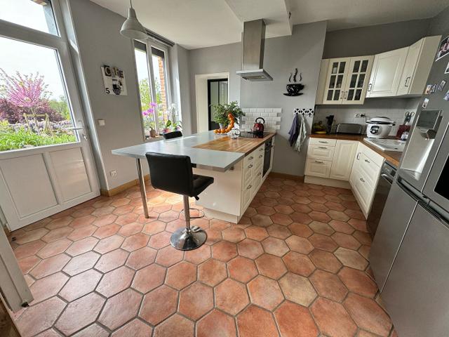 A SAISIR MAISON BOURGEOISE 8 pièce s 175 m2