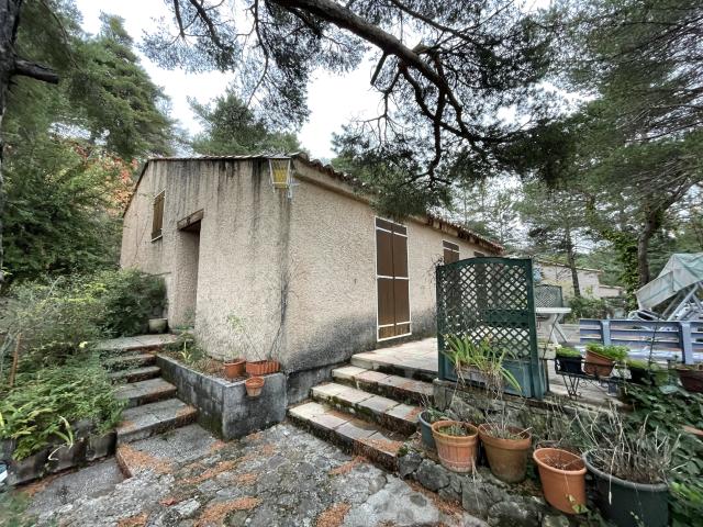 A saisir Maison type T4 sur 1042m2