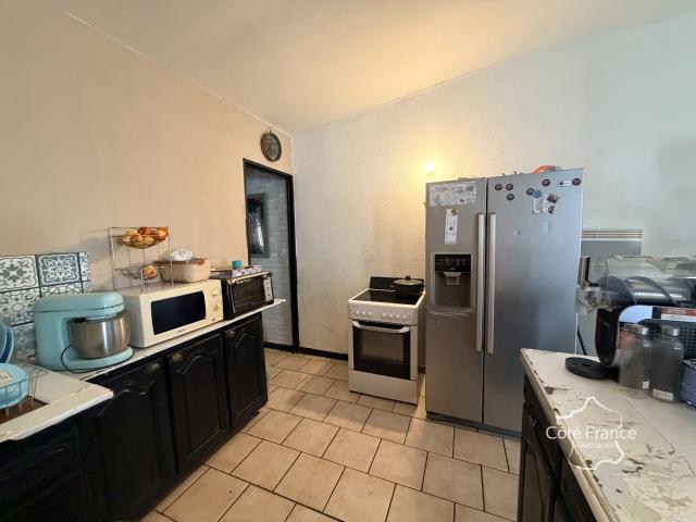 A SAISIR RAPIDEMENT.LOT de 2 Logements Saint michel 02830 188m² Saint Michel