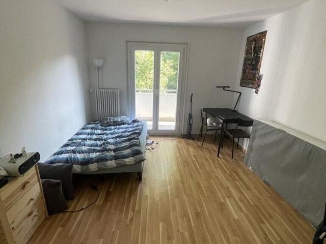 A saisir ! Spacieux studio à proximité de toutes commodités !