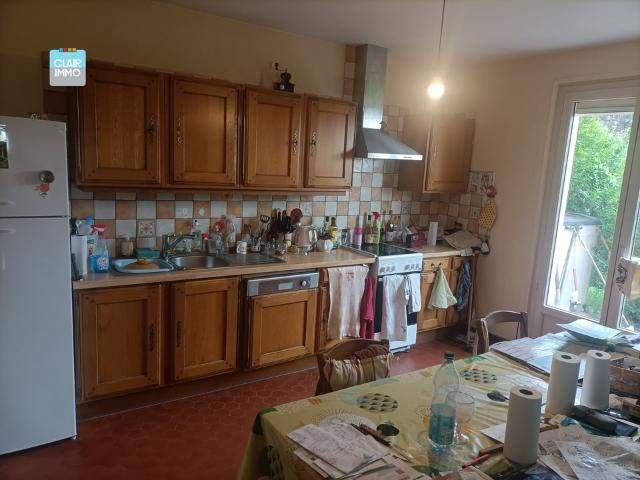 A SANCE MAISON 7 PIECES DE 140 M² SUR TERRAIN DE 2 381 M²
