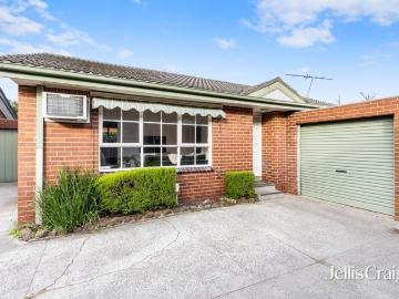A savvy surprise in rear seclusion