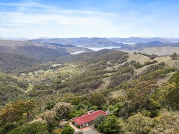 A Scenic Hilltop Haven With Endless Appeal