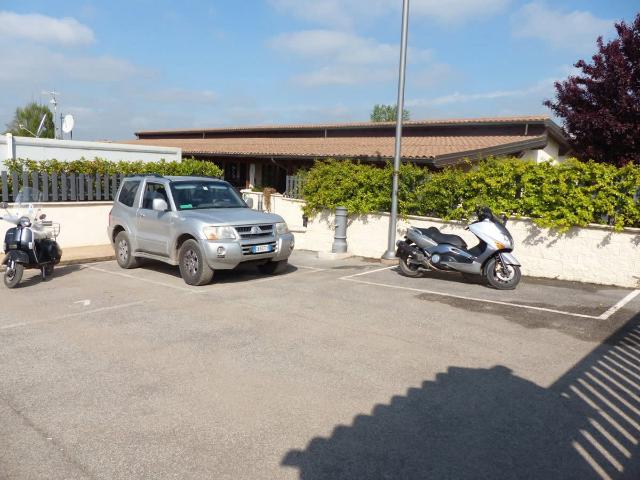 A Schiera in Via di Tor Pagnotta, Roma, RM