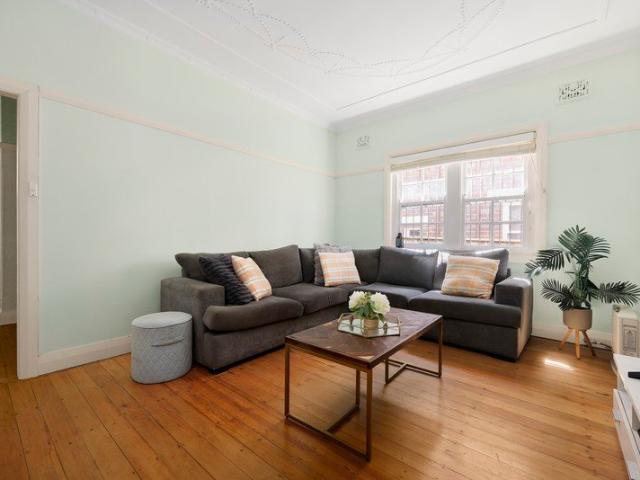 A Semi Like Art Deco Garden Apartment, Boutique Block Of Four On The Cusp Of Coogee