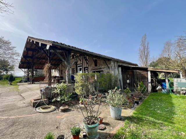 À seulement 15 minutes de Villeneuve sur Lot, dans un enviro. 181m² Pinel Hauterive