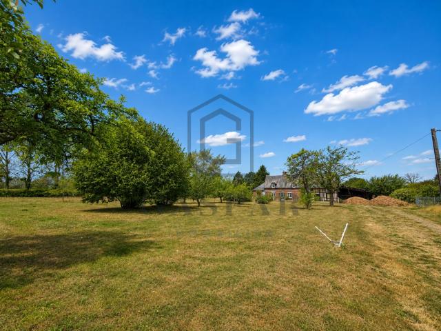 a seulement 2h de Paris, 15min de Broglie et 20min de Bernay. 133m² Bernay
