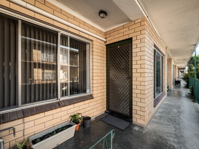A short distance to the beach, Adelaide CBD, restaurants & cafes
