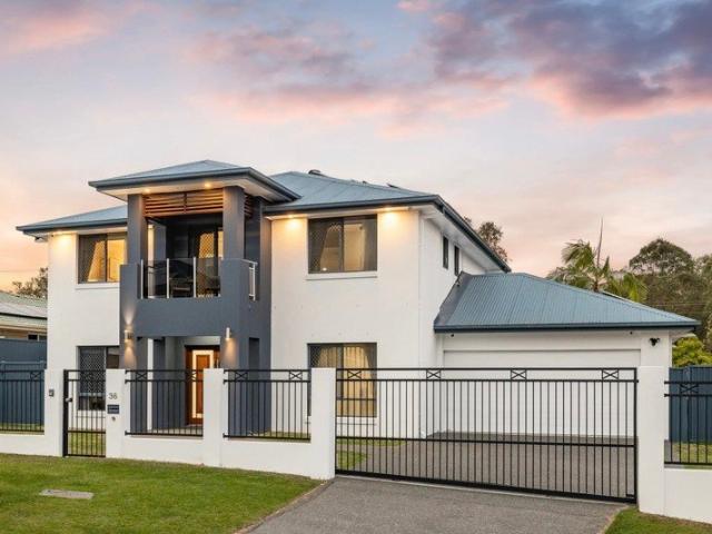 A Show Stopper A truely special home with lap pool and pets allowed!