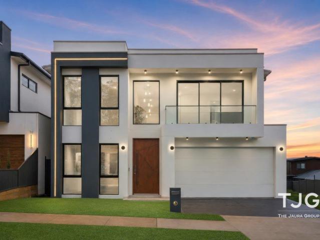 A Showcase of Contemporary Luxury & Refined Family Living